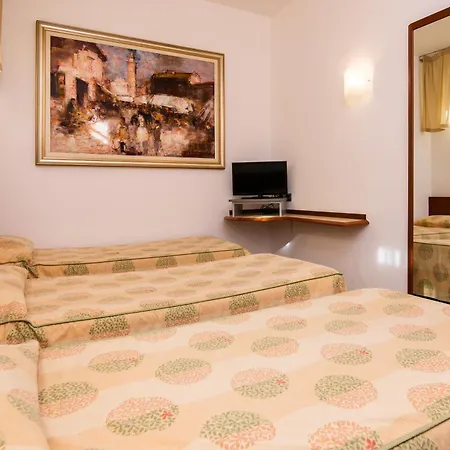 Millennhotel Szálloda